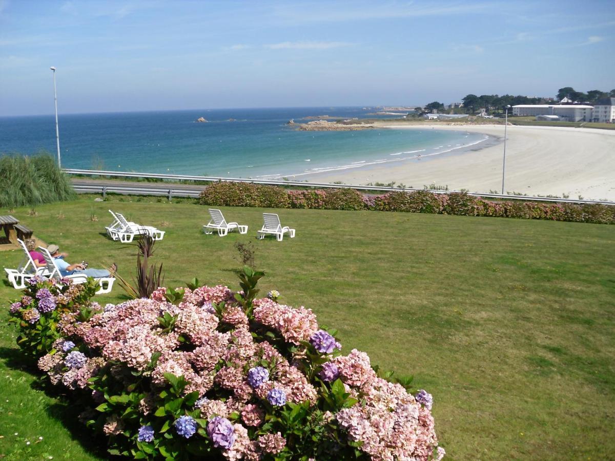 Maison 6 Pers Belle Vue Piscine, A 40 M Holiday home Trevou-Treguignec